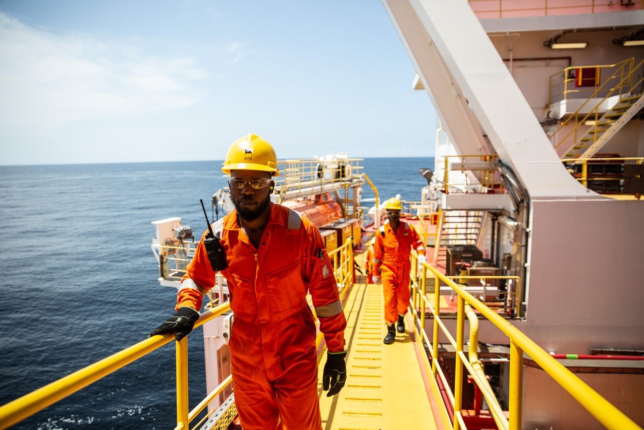 Côte d'Ivoire : Le FPSO Firenze met les voiles vers le champ pétrolier et gazier Baleine d'Eni